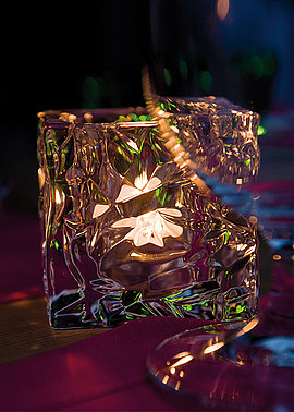 Würfel aus Glas